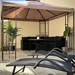 Seaside Deluxe Apartment