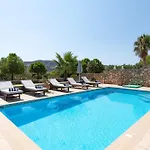 Villa Paradeiso With Private Pool