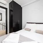 Villa Ira