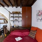 1900S Traditional House In Rhodes