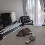 Mini Mansion