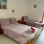 Harriet Studios Agathi