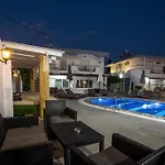 Toulas Studios & Apts No2