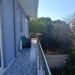 Ευρύχωρο Διαμέρισμα Στην Ρόδο