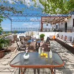 Apostolos Rooms