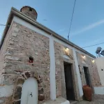 Amarantos-Traditional Village House-Apollona