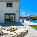 Villa Billys