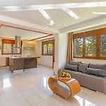 Ferienhaus Mit Privatpool Fuer 20 Personen In Ialysos, Dodekanes