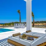 Haus In Notia Rodos Mit Flachem Pool Und Schoener Aussicht
