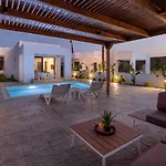 Villa Salty Sun 1