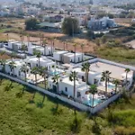 Salty Sun Luxury Villas