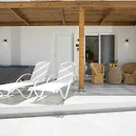 Calma Luxury Studios & Suites