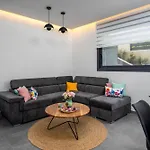 Lavender Luxury Apartment In Rhodes