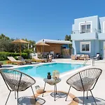 Ethria Pool Villa With Heated Jacuzzi