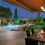 Ethria Pool Villa With Heated Jacuzzi