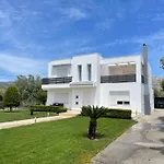 Villa Epavlis Haraki