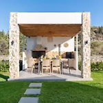 Aiora Luxury Villas