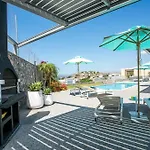 Villa Lily