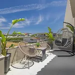 Coral Paradise Luxury Jacuzi Suite & Pool View
