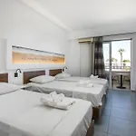 Hillside Studios & Apartments