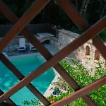 Glamorous Villa Nefeli