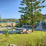 S&T Villa