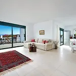 Villa Akti