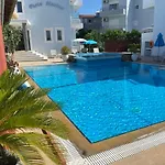 Perla Marina Aparthotel