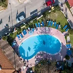 Casa Lyristis