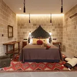 Utopia Luxury Suites - Old Town