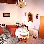 Villa Mika