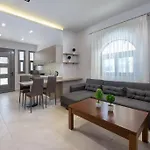 Lardos Luxury Apartments