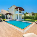 Seven Springs Apollon Villa