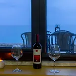 Horizon View Apartment