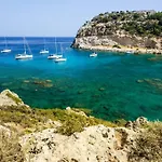 Ammos Luxury Suites