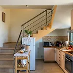House Almyra