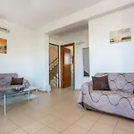 Blue Horizon Apartment
