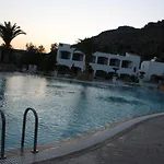 Coliseum Studios & Apartments