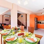 Villa St Nicholas