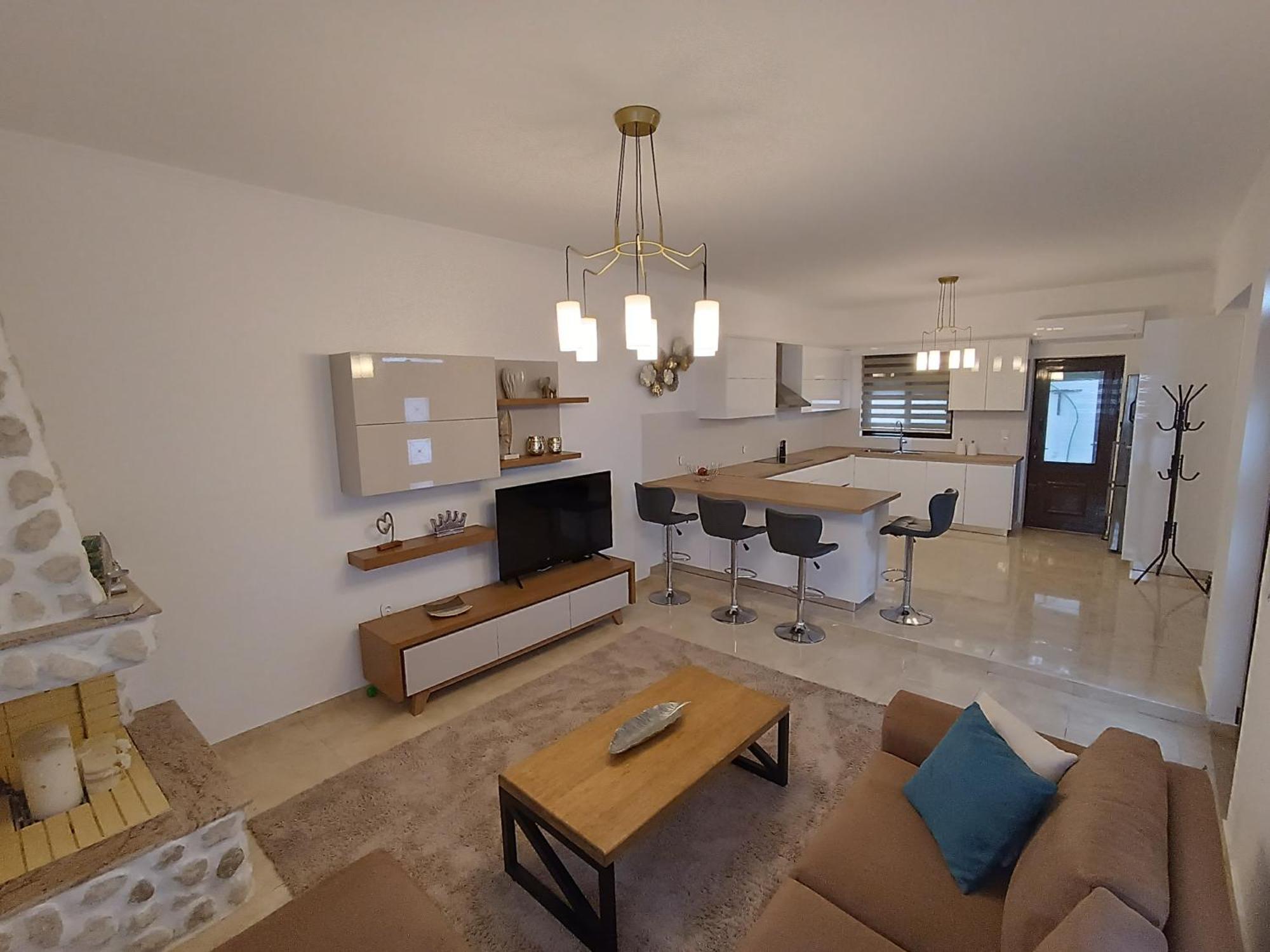 Gina's Apartman Aszklipiío