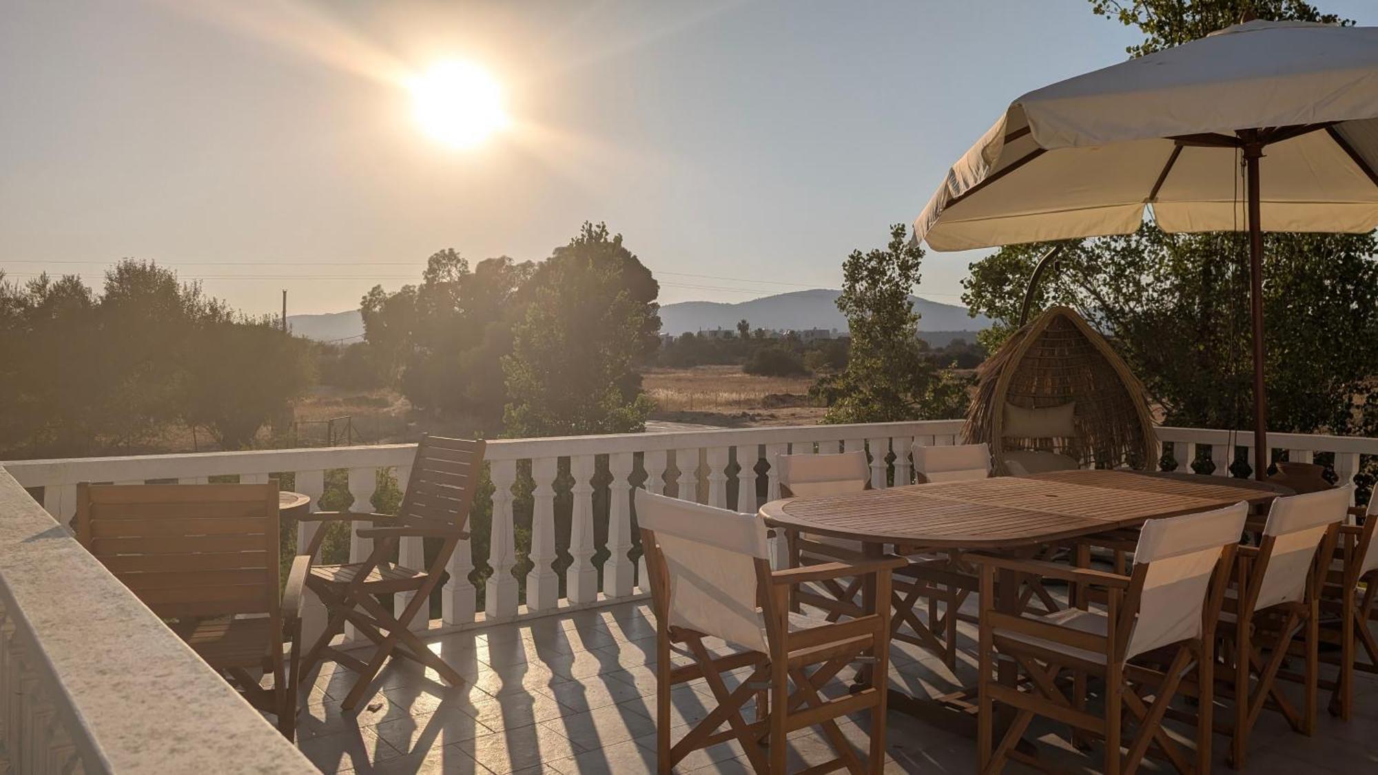 Feraklion House * Charaki