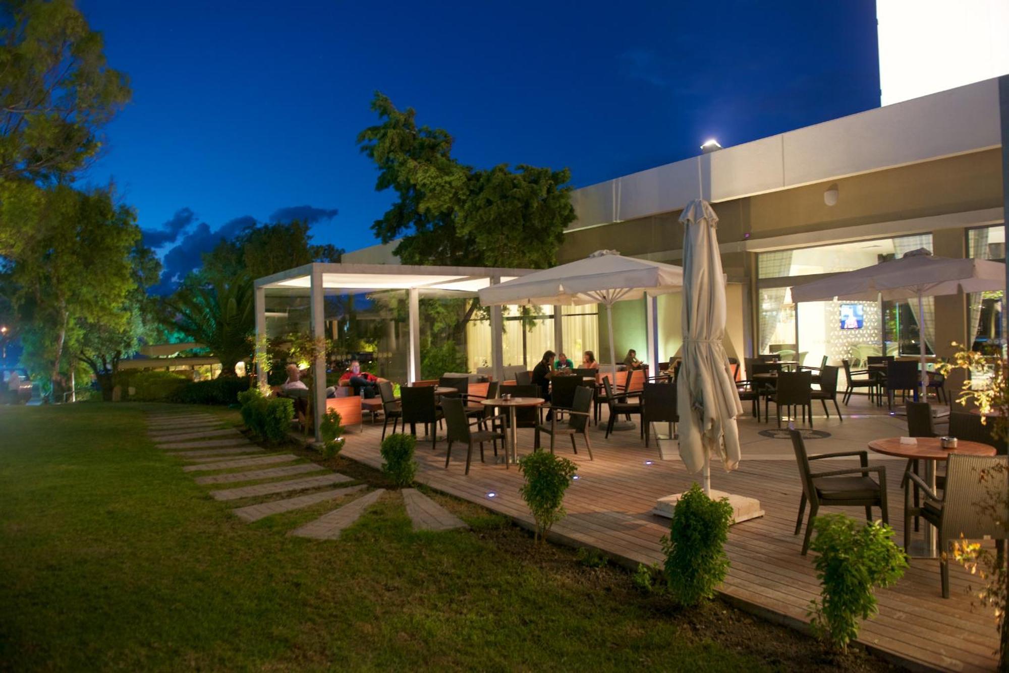 Abav2 By Rodos Palace Ιξιά