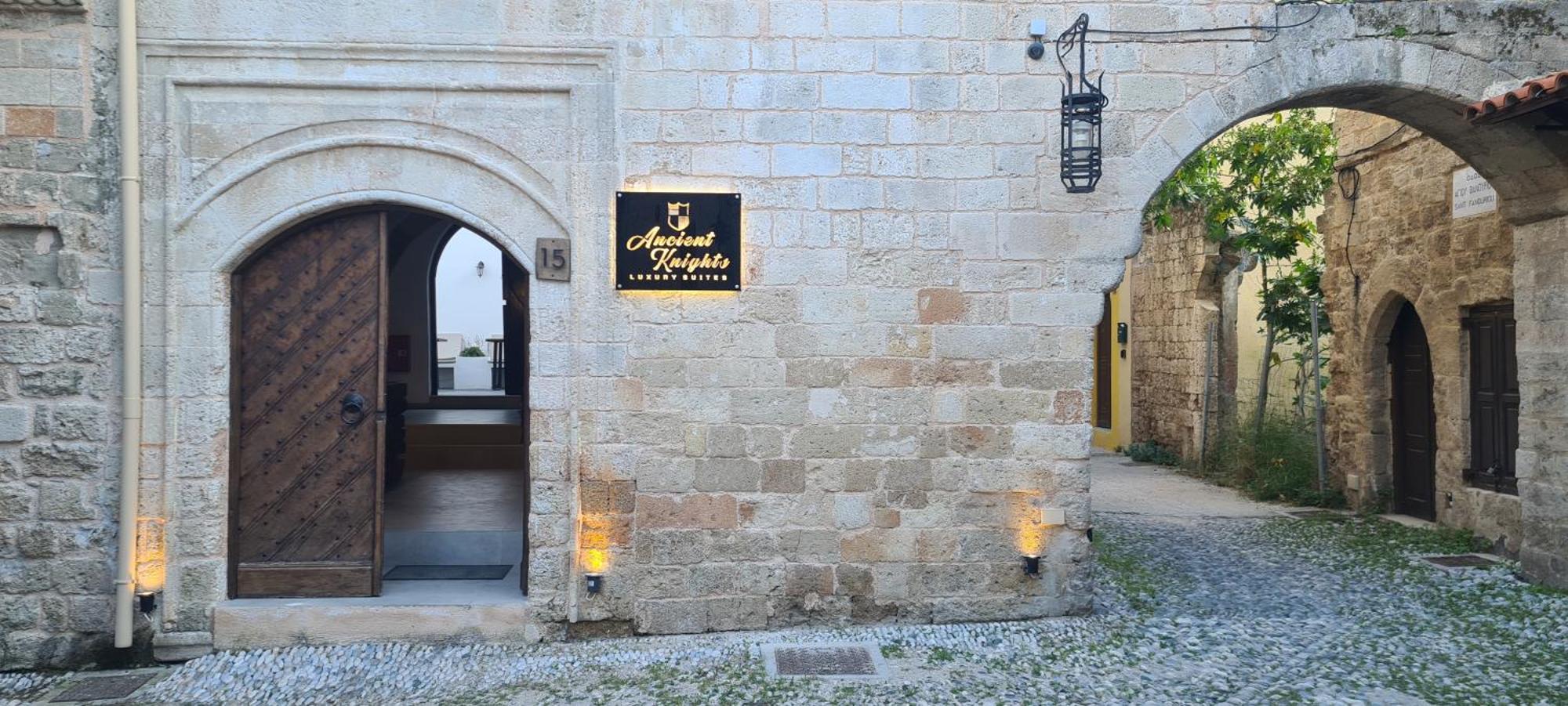 Ancient Knights Luxury *