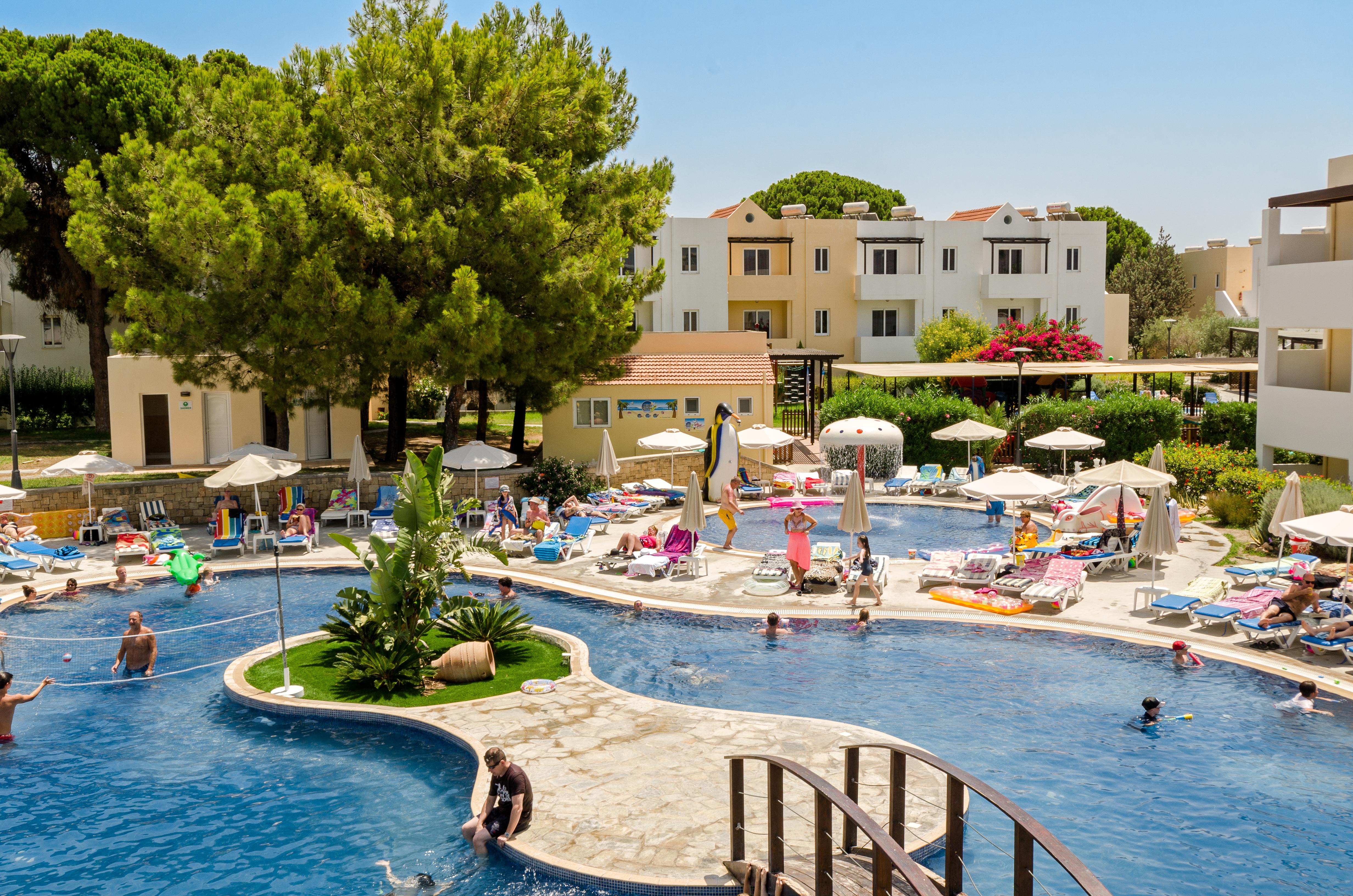 Matina Pefkos Apartmanhotel 3*