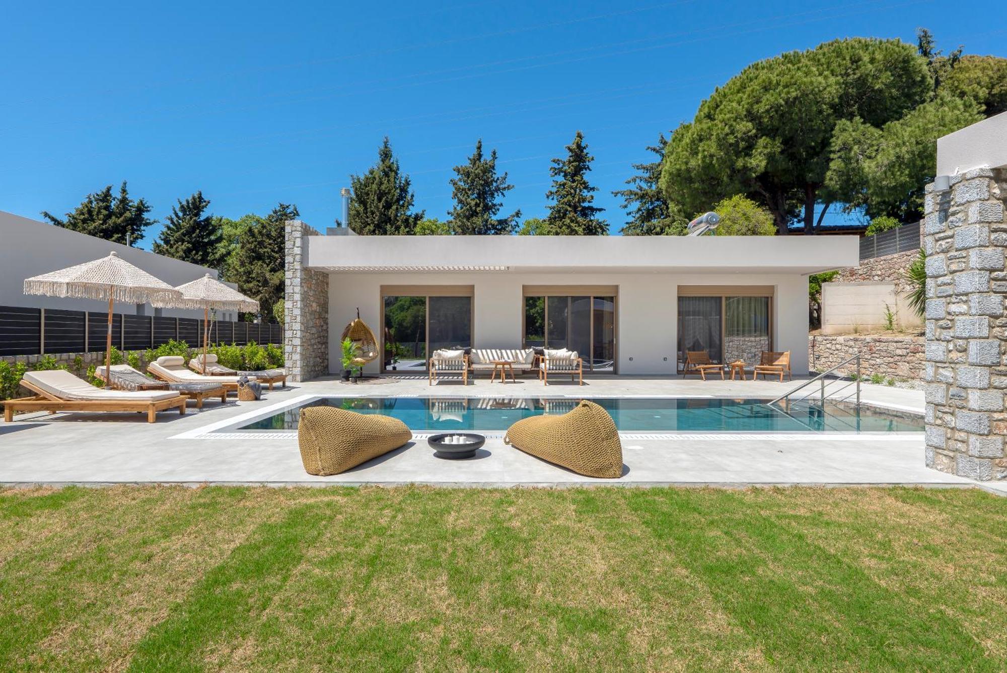 Villa Emerald Estate